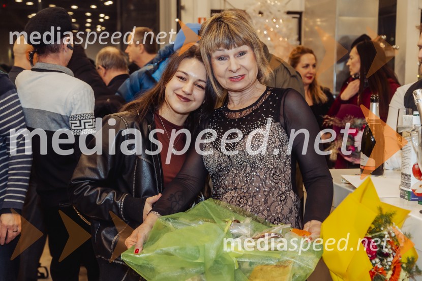 Violeta Tomić: »Ubogaj mamo in ne pozabi očeta«, predstavitev avtobiografije