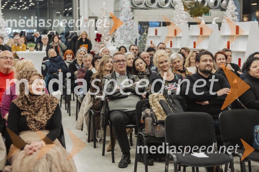 Violeta Tomić: »Ubogaj mamo in ne pozabi očeta«, predstavitev avtobiografije