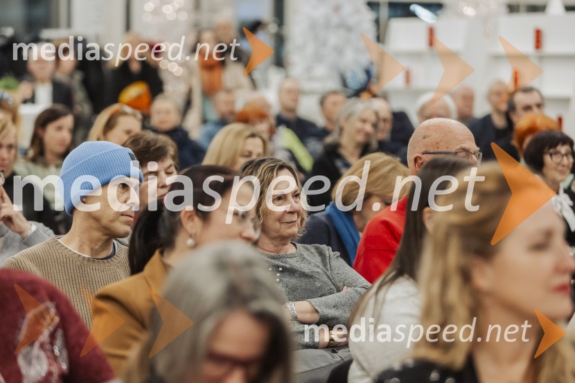 Violeta Tomić: »Ubogaj mamo in ne pozabi očeta«, predstavitev avtobiografije