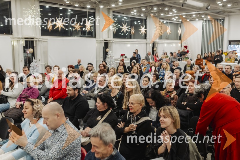 Violeta Tomić: »Ubogaj mamo in ne pozabi očeta«, predstavitev avtobiografije