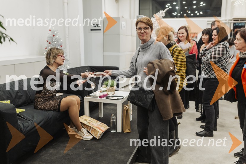 Violeta Tomić: »Ubogaj mamo in ne pozabi očeta«, predstavitev avtobiografije