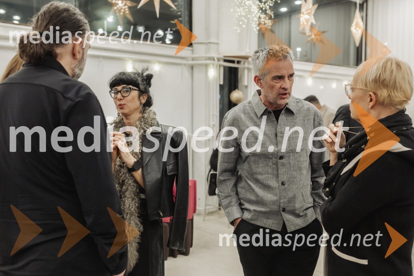 Violeta Tomić: »Ubogaj mamo in ne pozabi očeta«, predstavitev avtobiografije