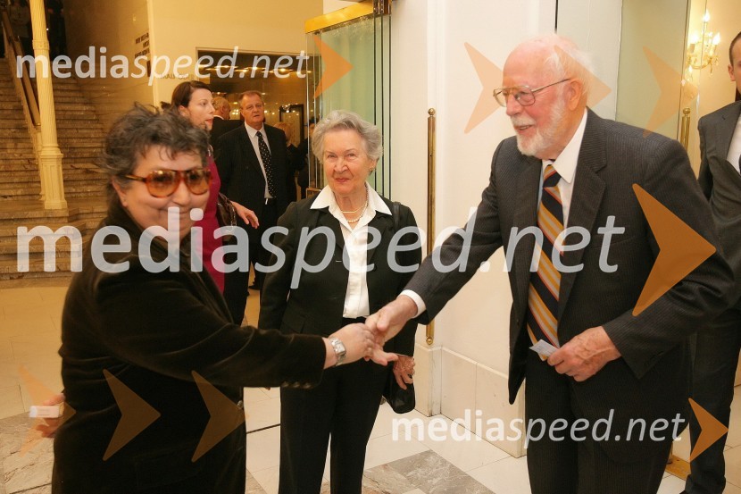 Dragica Petrovič, producentka in režiserka ter Aleksander Valič, igralec in dobitnik Borštnikovega prstana 2008 s soprogo44. Borštnikovo srečanje 2009, otvoritev