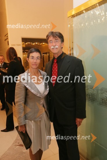 Jožko Čuk, v.d. direktorja Slovenskega narodnega gledališča (SNG) Nova Gorica in soproga Jasna Čuk44. Borštnikovo srečanje 2009, otvoritev