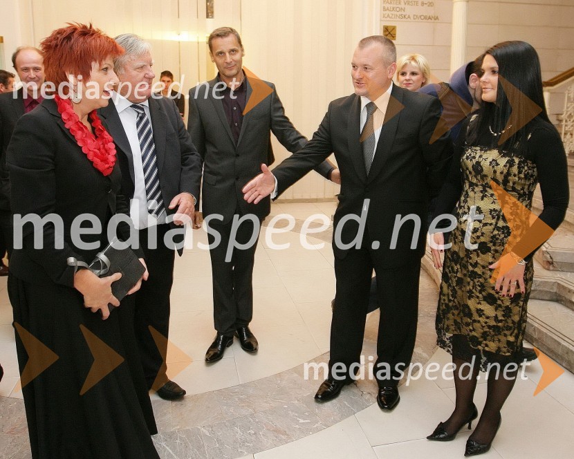 Majda Širca, ministrica za kulturo, Tone Partljič, pisatelj in predsednik sveta Borštnikovega srečanja, Danilo Rošker, direktor SNG Maribor, Franc Kangler, župan Maribora in njegova soproga Tanja44. Borštnikovo srečanje 2009, otvoritev