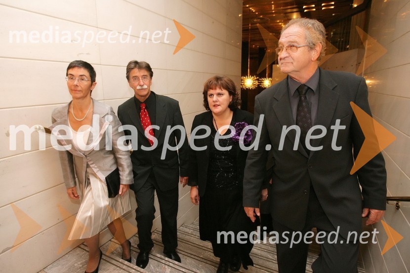 Jožko Čuk, v.d. direktorja Slovenskega narodnega gledališča (SNG) Nova Gorica in soproga Jasna Čuk, Uršula Cetinski, direktorica Slovenskega mladinskega gledališča in Ivo Ban, ravnatelj SNG Drama Ljubljana44. Borštnikovo srečanje 2009, otvoritev