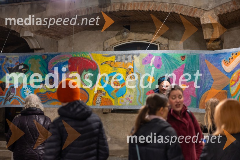 V Mestni hiši odprli razstavo Živalce in rastlinice