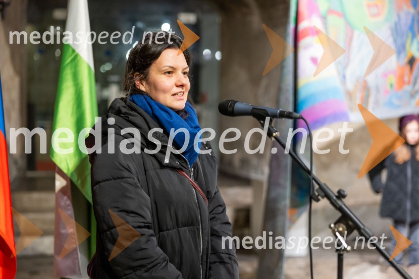 V Mestni hiši odprli razstavo Živalce in rastlinice