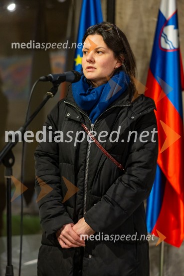 V Mestni hiši odprli razstavo Živalce in rastlinice