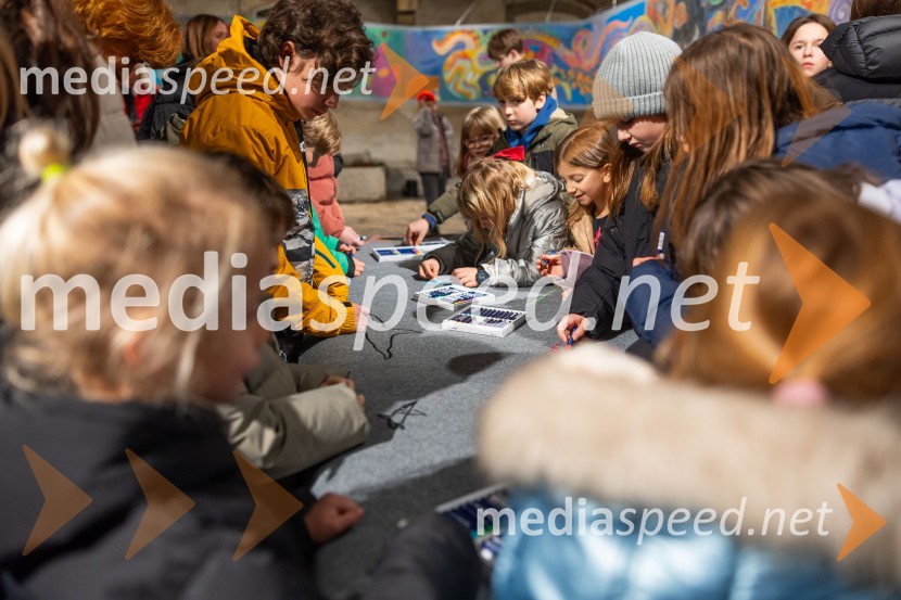 V Mestni hiši odprli razstavo Živalce in rastlinice