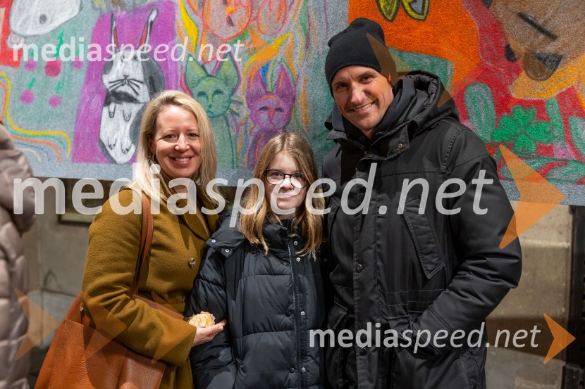 V Mestni hiši odprli razstavo Živalce in rastlinice