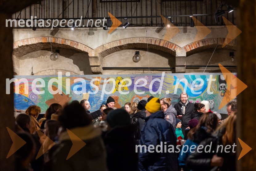 V Mestni hiši odprli razstavo Živalce in rastlinice