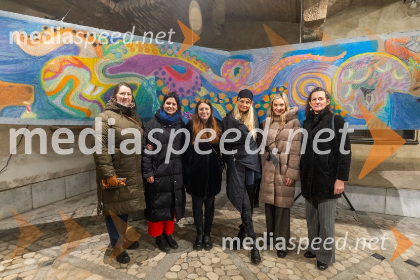 V Mestni hiši odprli razstavo Živalce in rastlinice