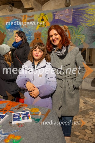 V Mestni hiši odprli razstavo Živalce in rastlinice