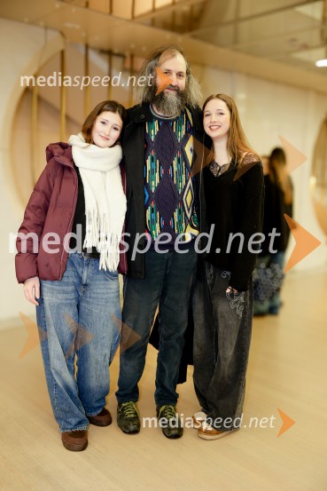 Uprizoritev romana Ivana Cankarja Na klancu