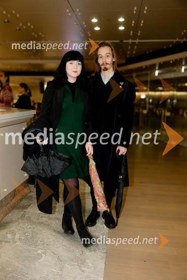 Uprizoritev romana Ivana Cankarja Na klancu