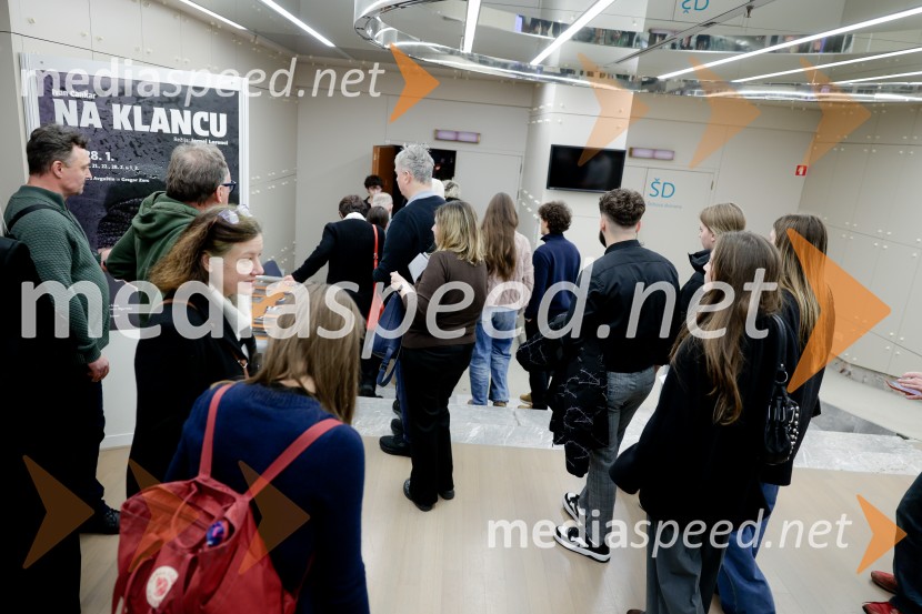 Uprizoritev romana Ivana Cankarja Na klancu