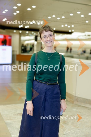 Uprizoritev romana Ivana Cankarja Na klancu