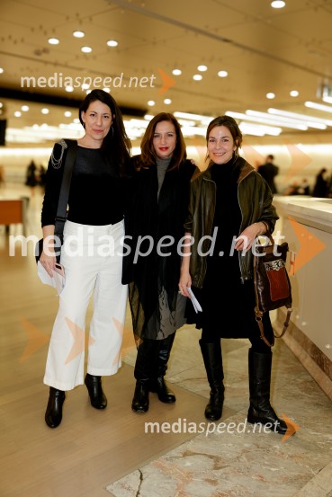 Uprizoritev romana Ivana Cankarja Na klancu