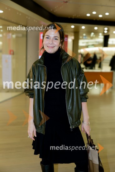 Uprizoritev romana Ivana Cankarja Na klancu