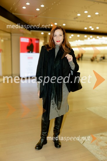 Uprizoritev romana Ivana Cankarja Na klancu