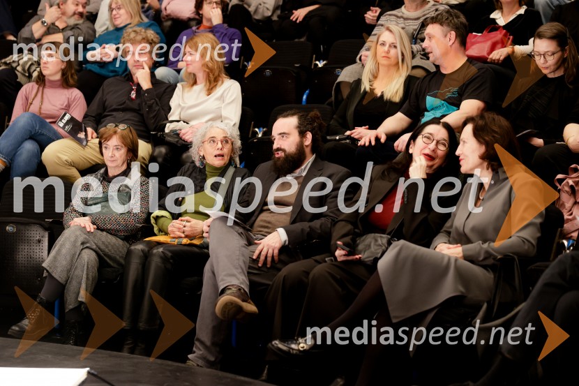 Uprizoritev romana Ivana Cankarja Na klancu