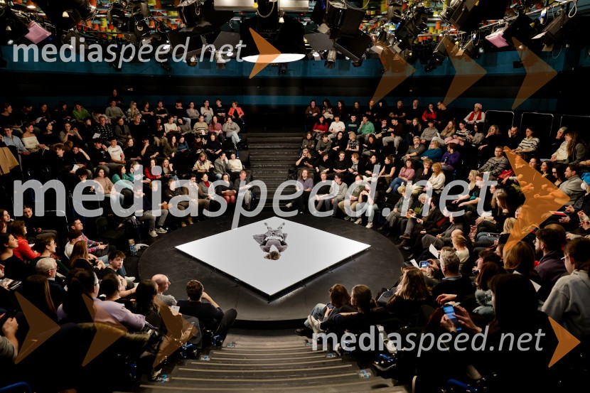 Uprizoritev romana Ivana Cankarja Na klancu