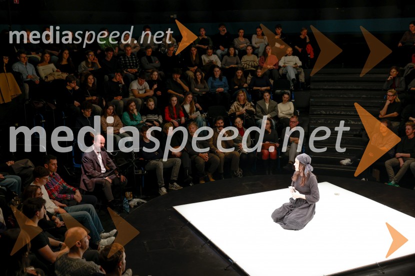 Uprizoritev romana Ivana Cankarja Na klancu