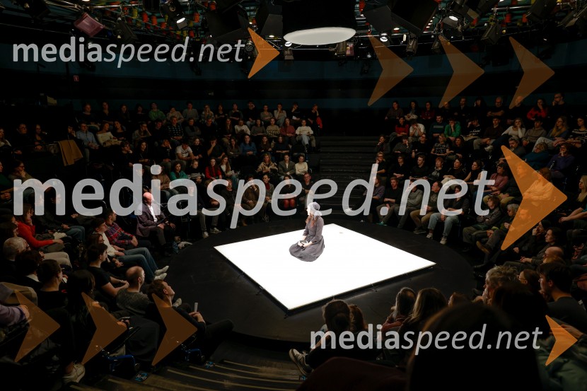 Uprizoritev romana Ivana Cankarja Na klancu