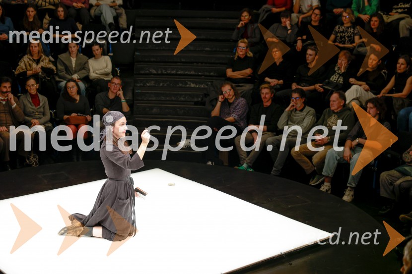 Uprizoritev romana Ivana Cankarja Na klancu