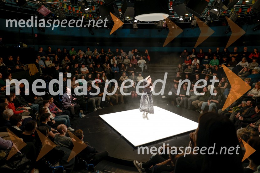 Uprizoritev romana Ivana Cankarja Na klancu