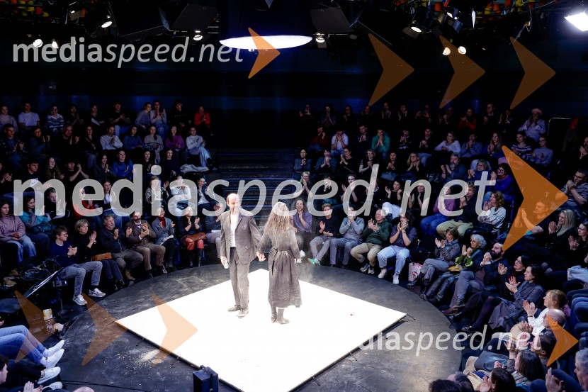 Uprizoritev romana Ivana Cankarja Na klancu