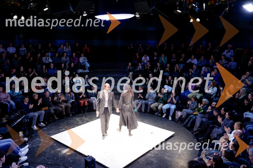 Uprizoritev romana Ivana Cankarja Na klancu