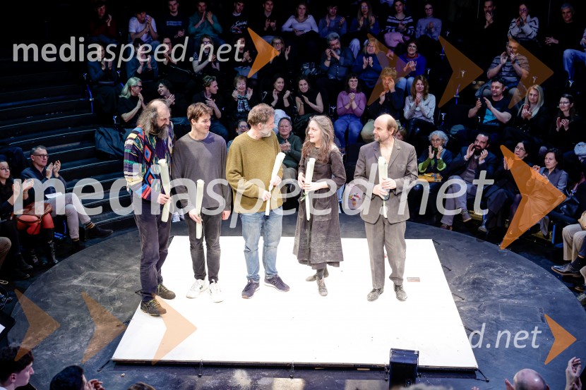 Uprizoritev romana Ivana Cankarja Na klancu