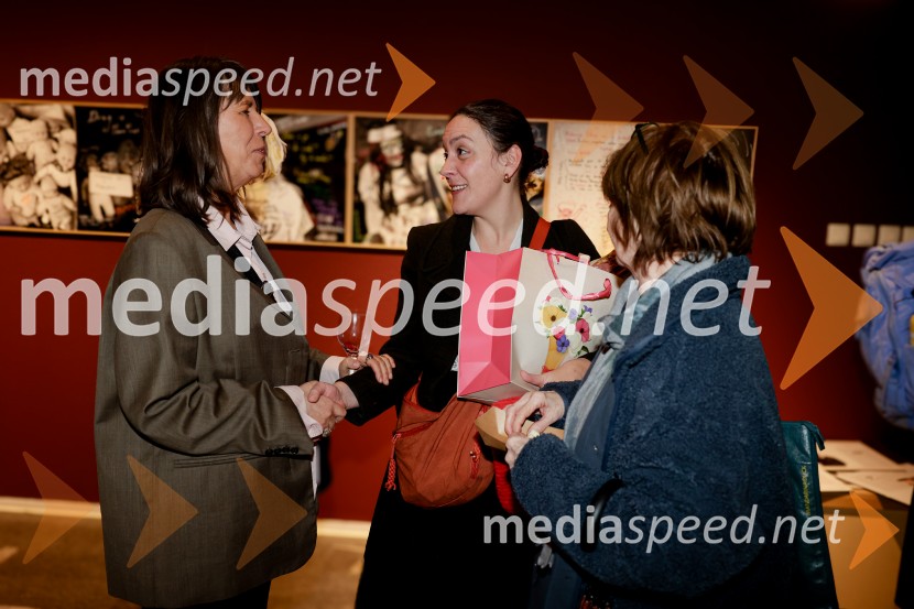 Uprizoritev romana Ivana Cankarja Na klancu