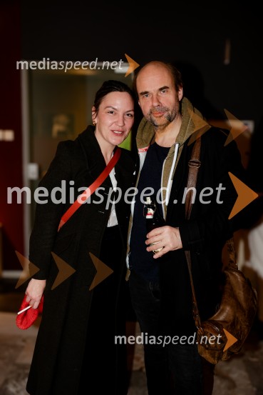 Uprizoritev romana Ivana Cankarja Na klancu