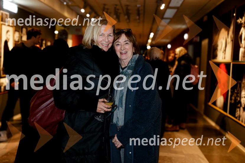 Uprizoritev romana Ivana Cankarja Na klancu