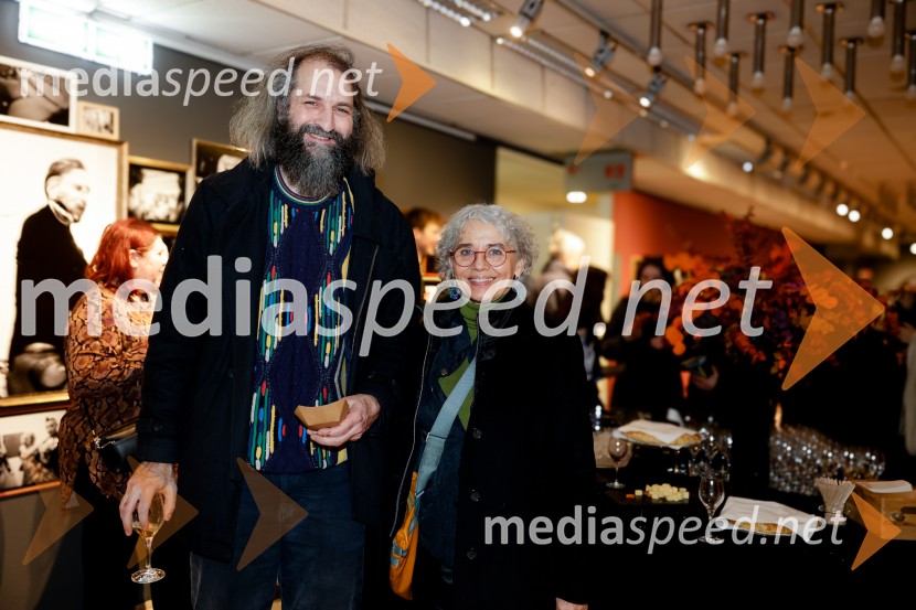 Uprizoritev romana Ivana Cankarja Na klancu