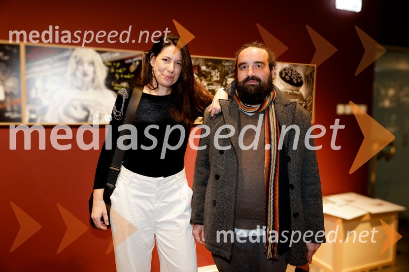 Uprizoritev romana Ivana Cankarja Na klancu