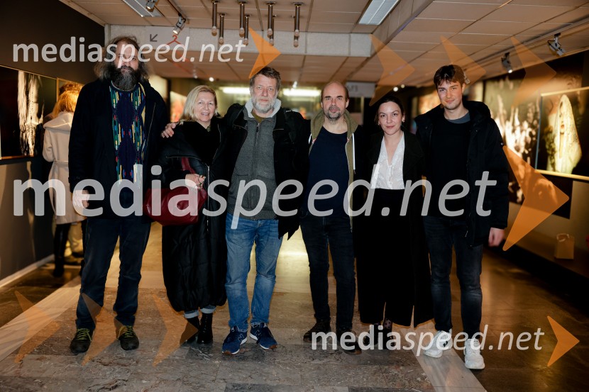 Uprizoritev romana Ivana Cankarja Na klancu