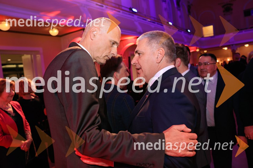 Tonetu Strnadu priznanje za življenjsko delo,  mladi manager 2025 je Aleš Ugovšek iz skupine M Sora,  Artemidi v roke Ireni Brugger in Juditi Rigler