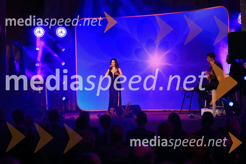 Tonetu Strnadu priznanje za življenjsko delo,  mladi manager 2025 je Aleš Ugovšek iz skupine M Sora,  Artemidi v roke Ireni Brugger in Juditi Rigler