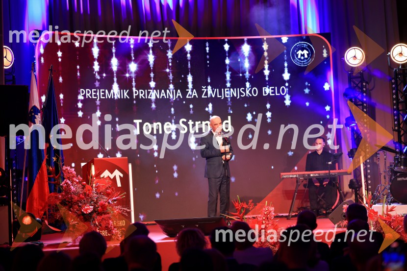 Tonetu Strnadu priznanje za življenjsko delo,  mladi manager 2025 je Aleš Ugovšek iz skupine M Sora,  Artemidi v roke Ireni Brugger in Juditi Rigler