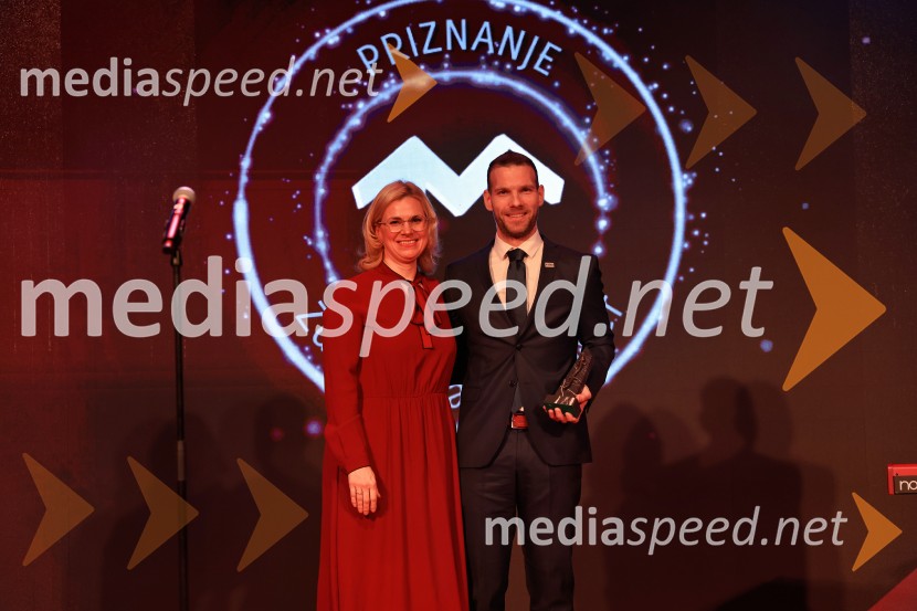 Tonetu Strnadu priznanje za življenjsko delo,  mladi manager 2025 je Aleš Ugovšek iz skupine M Sora,  Artemidi v roke Ireni Brugger in Juditi Rigler