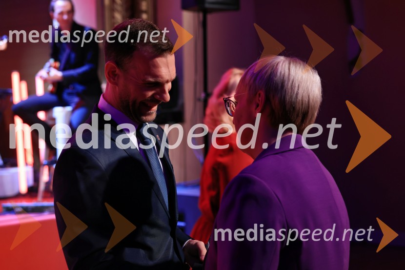 Tonetu Strnadu priznanje za življenjsko delo,  mladi manager 2025 je Aleš Ugovšek iz skupine M Sora,  Artemidi v roke Ireni Brugger in Juditi Rigler