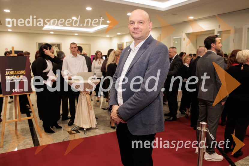 Tonetu Strnadu priznanje za življenjsko delo,  mladi manager 2025 je Aleš Ugovšek iz skupine M Sora,  Artemidi v roke Ireni Brugger in Juditi Rigler