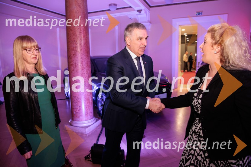 Tonetu Strnadu priznanje za življenjsko delo,  mladi manager 2025 je Aleš Ugovšek iz skupine M Sora,  Artemidi v roke Ireni Brugger in Juditi Rigler