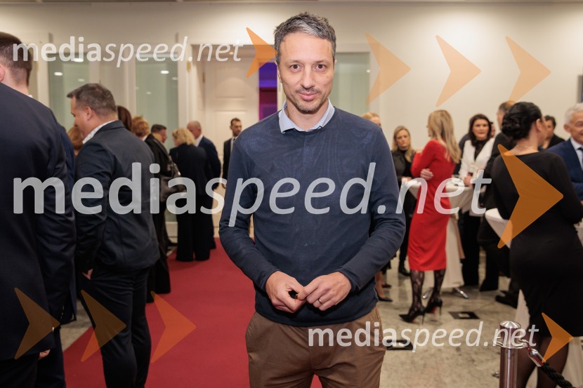 Tonetu Strnadu priznanje za življenjsko delo,  mladi manager 2025 je Aleš Ugovšek iz skupine M Sora,  Artemidi v roke Ireni Brugger in Juditi Rigler