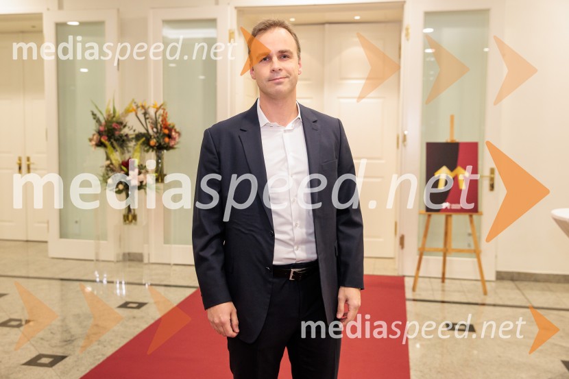 Tonetu Strnadu priznanje za življenjsko delo,  mladi manager 2025 je Aleš Ugovšek iz skupine M Sora,  Artemidi v roke Ireni Brugger in Juditi Rigler