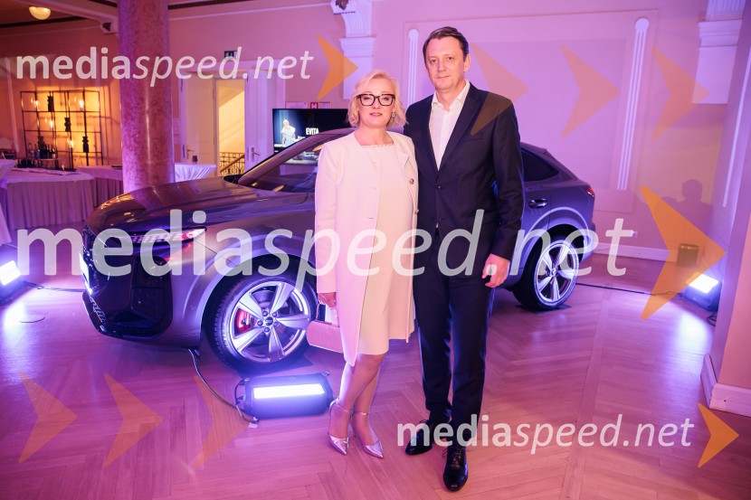 Tonetu Strnadu priznanje za življenjsko delo,  mladi manager 2025 je Aleš Ugovšek iz skupine M Sora,  Artemidi v roke Ireni Brugger in Juditi Rigler